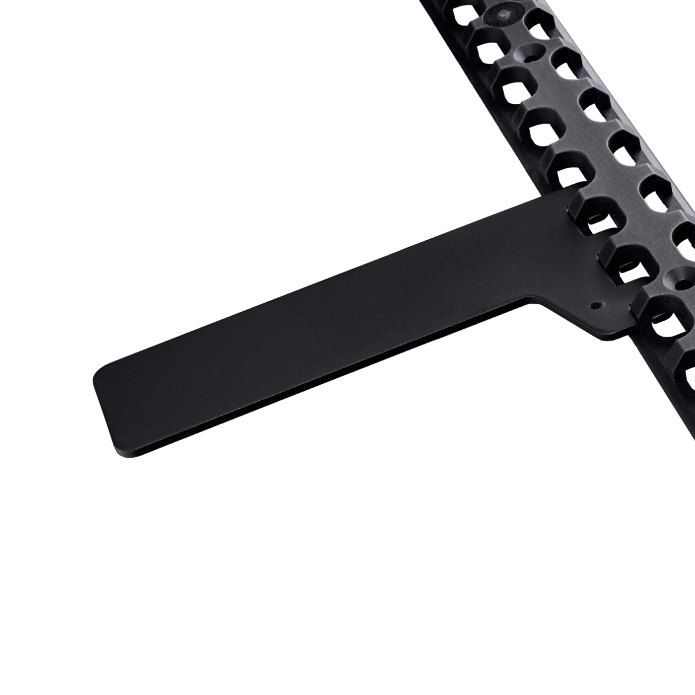 A single black bracket connected to the GearMate spine.